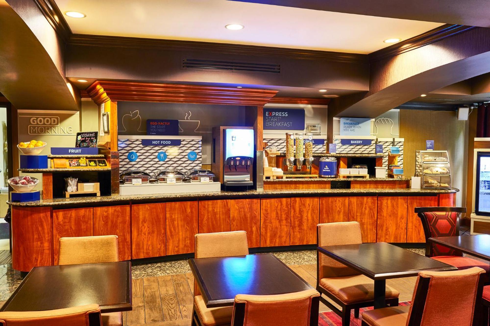Holiday Inn Express Hotel & Suites Vineland Millville By Ihg Eksteriør billede